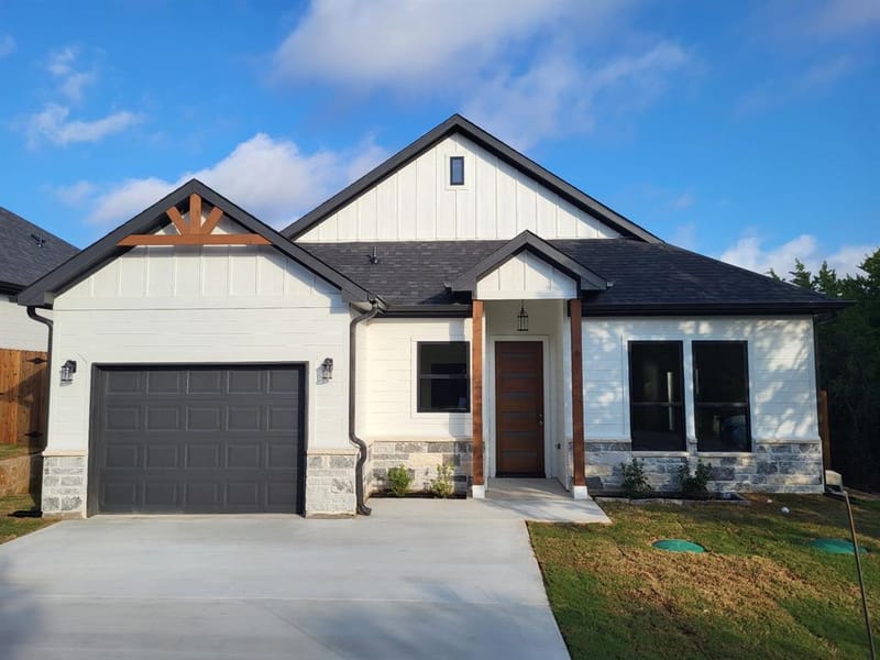 3410 Brazos River Drive, Granbury TX 76048