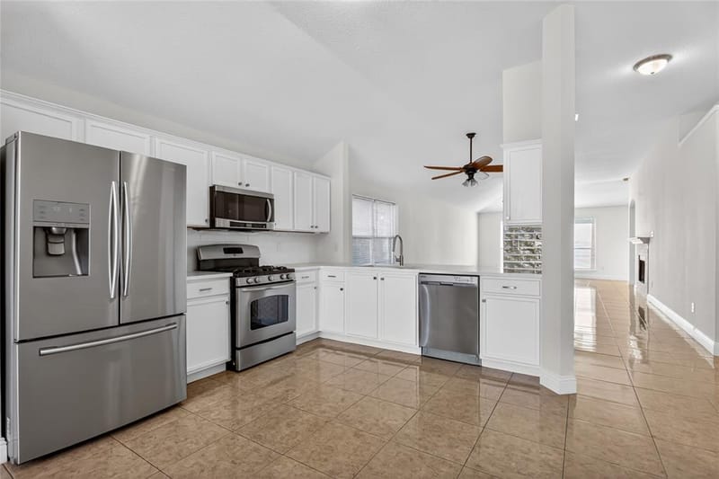 4817 Barnhill Lane, Fort Worth TX 76135 - Photo 13