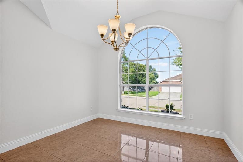 4817 Barnhill Lane, Fort Worth TX 76135 - Photo 16