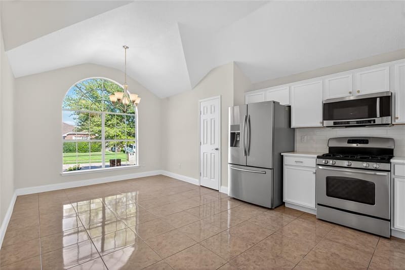 4817 Barnhill Lane, Fort Worth TX 76135 - Photo 12