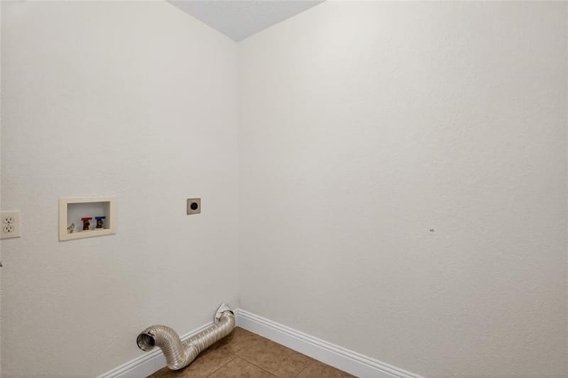 4817 Barnhill Lane, Fort Worth TX 76135 - Photo 32