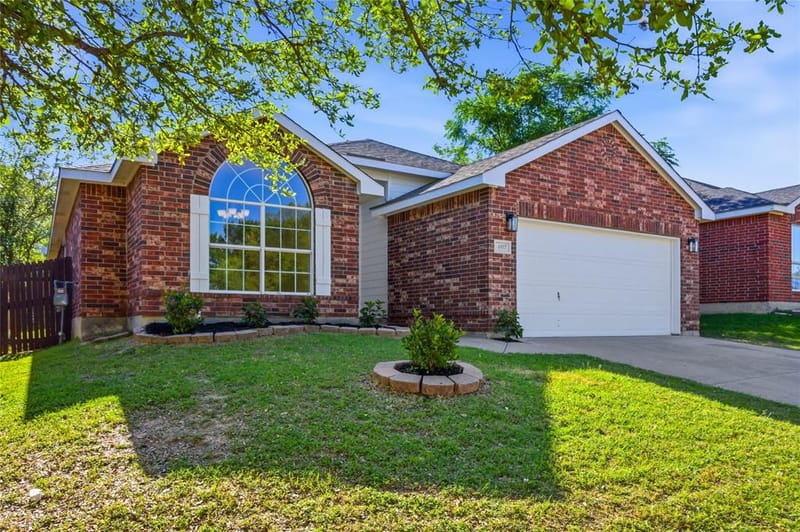 4817 Barnhill Lane, Fort Worth TX 76135 - Photo 38