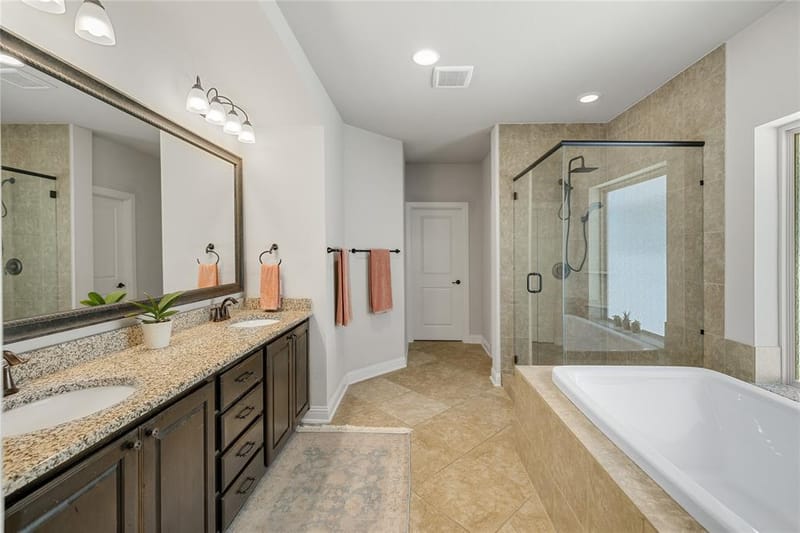 1820 Roundtree Circle W, Fort Worth TX 76008 - Photo 16