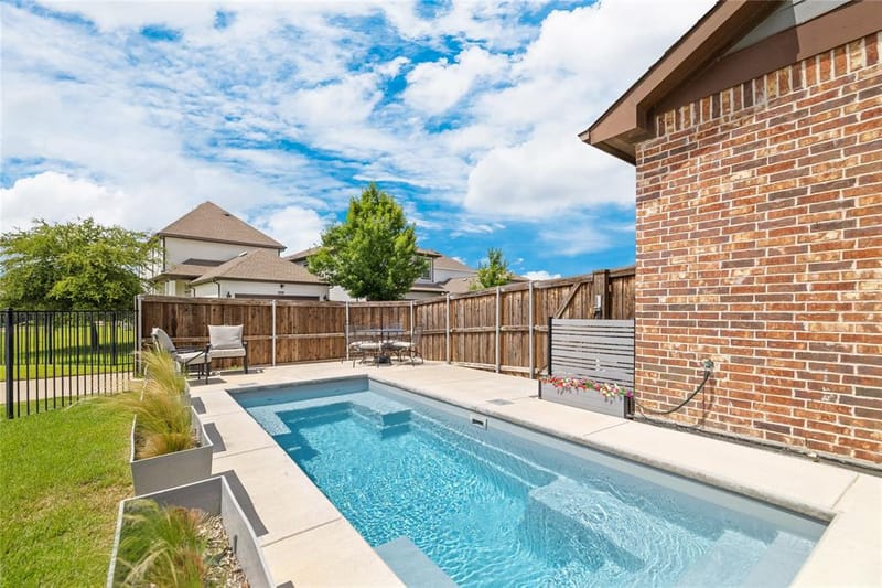 1820 Roundtree Circle W, Fort Worth TX 76008 - Photo 29