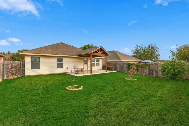 729 Rio Bravo Drive, Fort Worth TX 76052 - Photo 25