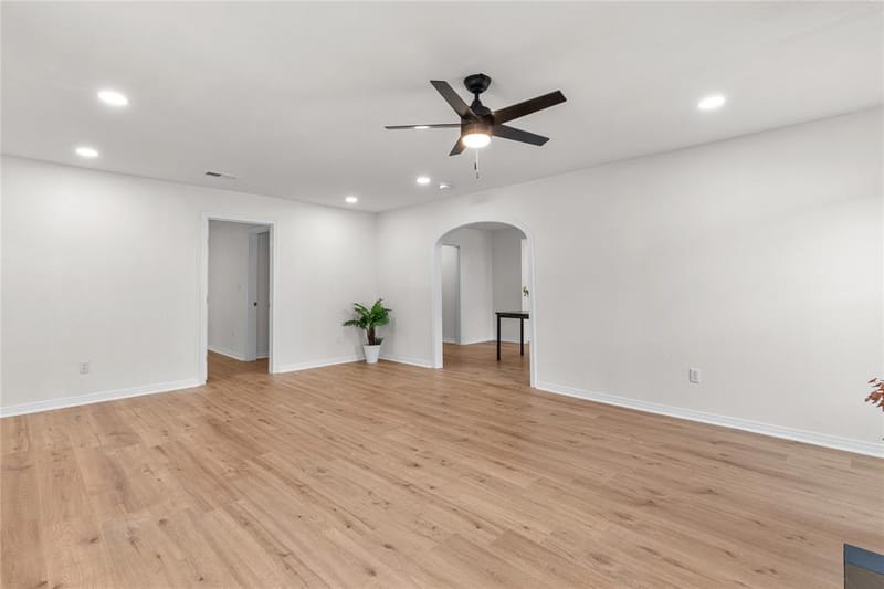 1402 N Brents Avenue, Sherman TX 75090 - Photo 10