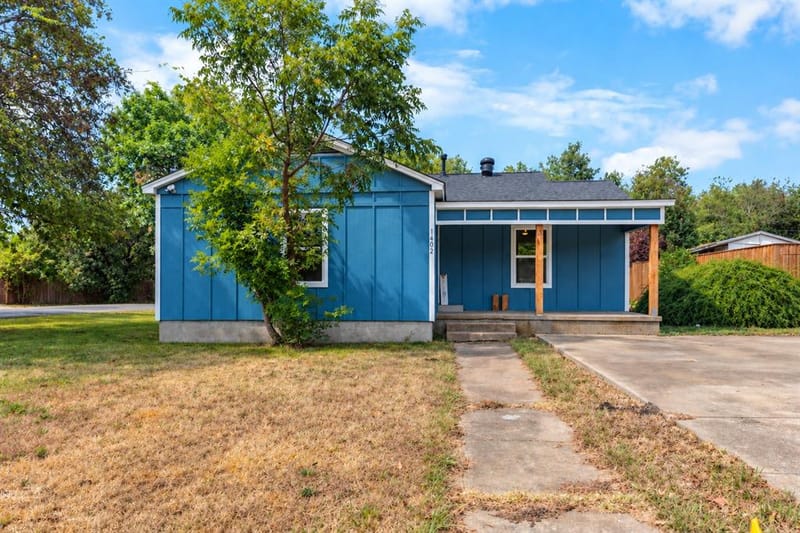 1402 N Brents Avenue, Sherman TX 75090 - Photo 8