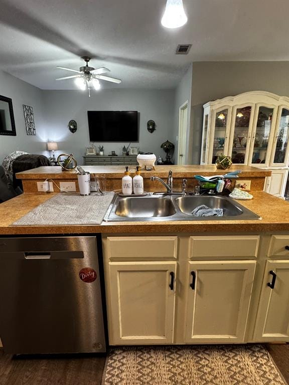 1225 Grand Central Parkway, Fort Worth TX 76131 - Photo 7