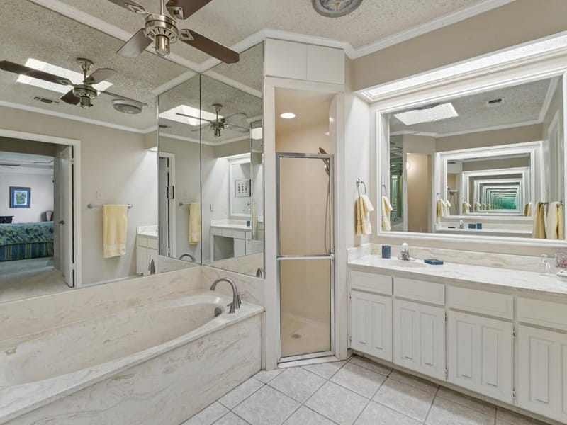 221 Meadowhill Drive, Benbrook TX 76126 - Photo 17