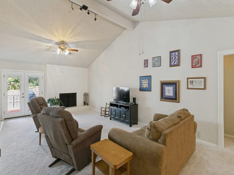 221 Meadowhill Drive, Benbrook TX 76126 - Photo 7