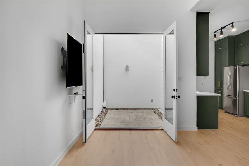 4132 N Hall Street, Dallas TX 75219 - Photo 24