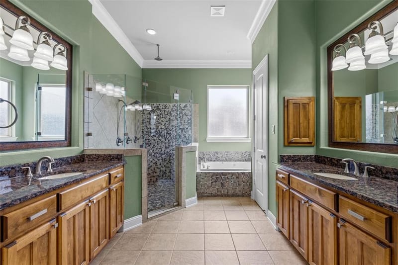 1005 High Hawk Trail, Euless TX 76039 - Photo 17