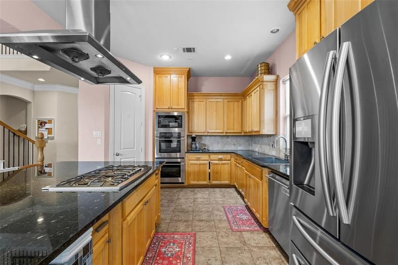 1005 High Hawk Trail, Euless TX 76039 - Photo 12