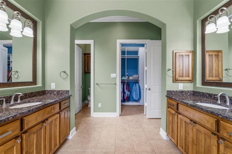 1005 High Hawk Trail, Euless TX 76039 - Photo 18
