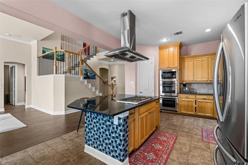 1005 High Hawk Trail, Euless TX 76039 - Photo 11
