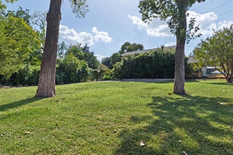 2868 Ripplewood Drive, Dallas TX 75228 - Photo 14