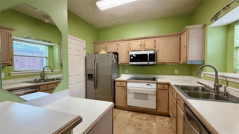 18932 Ravenglen Court, Dallas TX 75287 - Photo 4