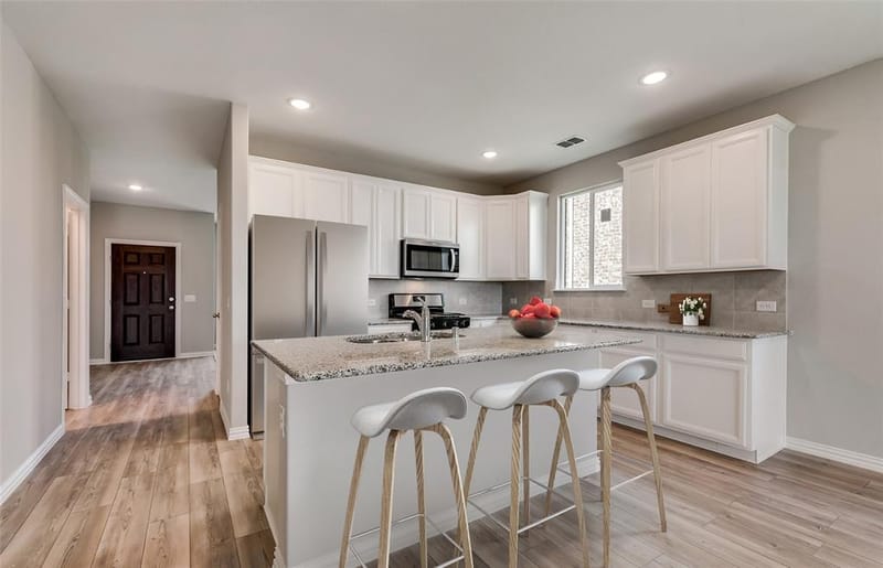 3417 Majesty Lane, Denton TX 76208 - Photo 4