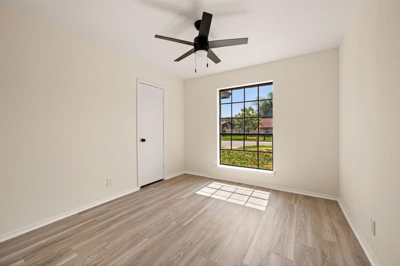 1705 S Timber Court, Benbrook TX 76126 - Photo 12