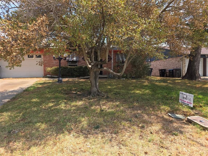 2001 Carverly Drive, Fort Worth TX 76112 - Photo 23