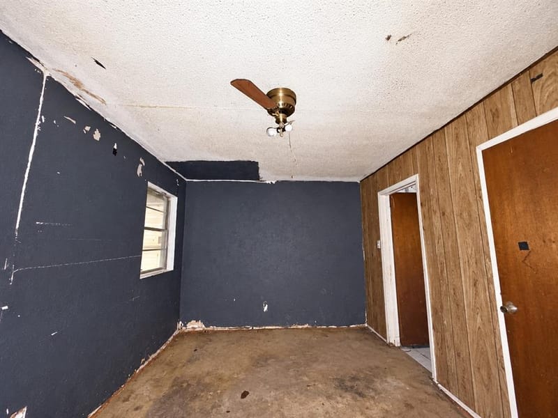 2001 Carverly Drive, Fort Worth TX 76112 - Photo 10
