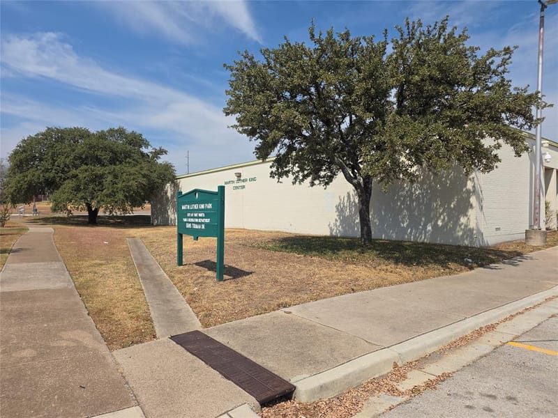 2001 Carverly Drive, Fort Worth TX 76112 - Photo 18