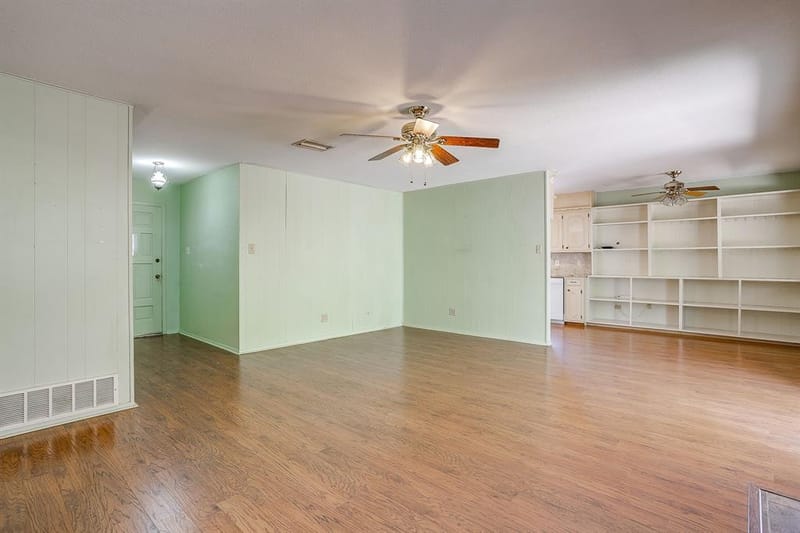 915 Cherry Laurel Lane, Arlington TX 76012 - Photo 7