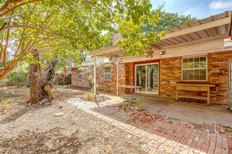 915 Cherry Laurel Lane, Arlington TX 76012 - Photo 18