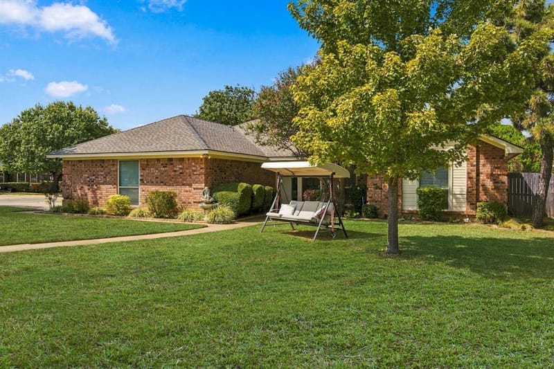 7101 Hazel Place, North Richland Hills TX 76182 - Photo 2