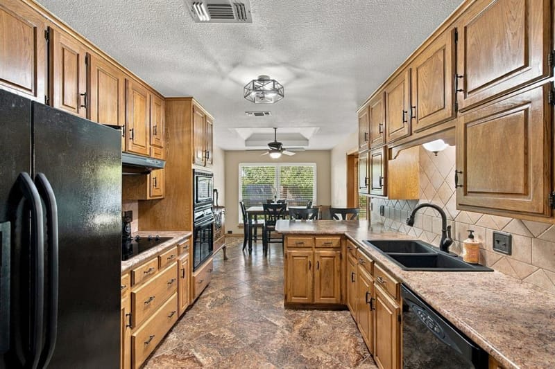 7101 Hazel Place, North Richland Hills TX 76182 - Photo 14