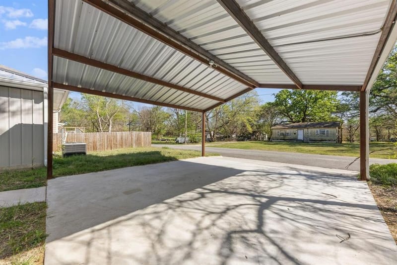 805 S 4th Street, Bonham TX 75418 - Photo 20