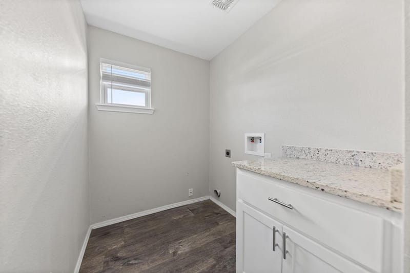 805 S 4th Street, Bonham TX 75418 - Photo 10