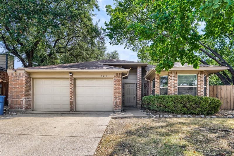 7810 Ivy Lane, Rowlett TX 75089