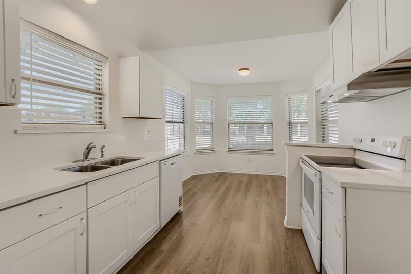 7810 Ivy Lane, Rowlett TX 75089 - Photo 5