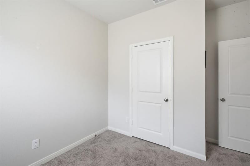 417 Jameson Street, Springtown TX 76082 - Photo 7