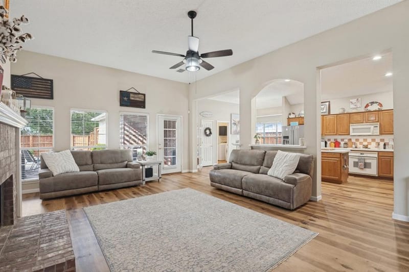 4914 Petersburg Drive, Rowlett TX 75088 - Photo 5