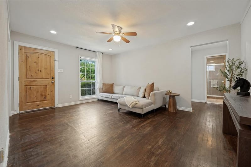 2614 Valwood Parkway, Farmers Branch TX 75234 - Photo 6