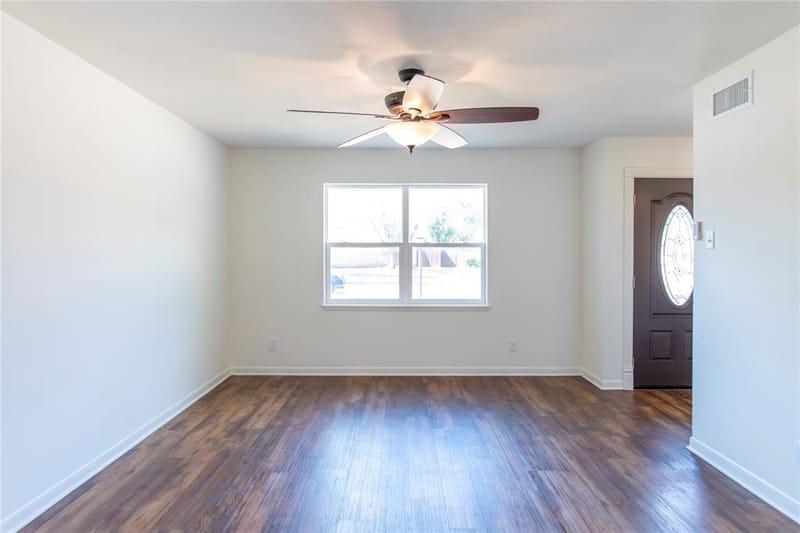 8708 Flicker Lane, Dallas TX 75238 - Photo 5