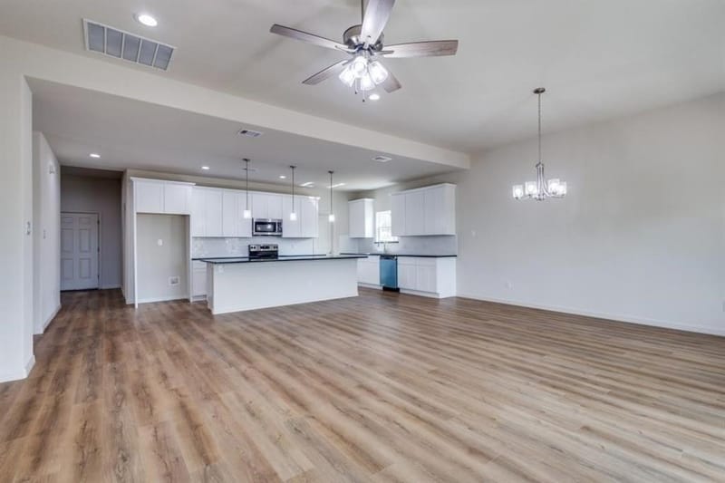 267 Jim Walter Drive, Runaway Bay TX 76426 - Photo 9