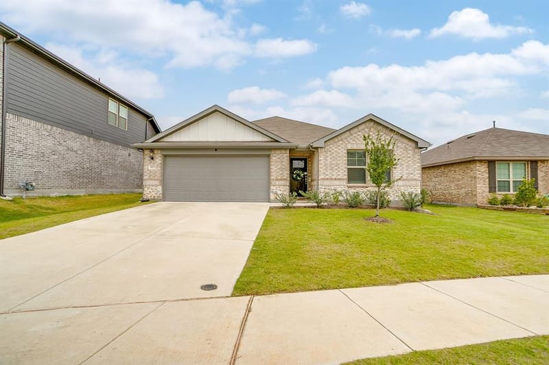 3013 Brittlebush Drive, Fort Worth TX 76108 - Photo 2