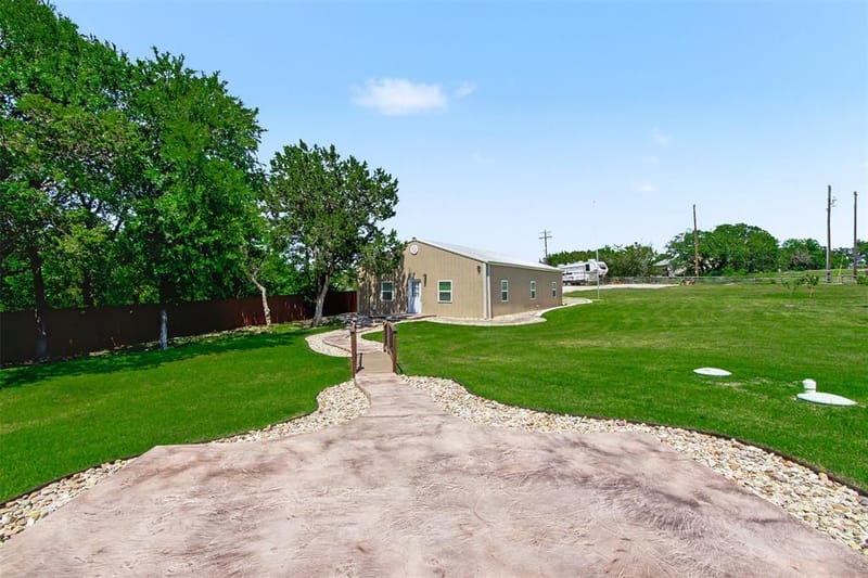 3907 Del Rio Court, Granbury TX 76049 - Photo 12