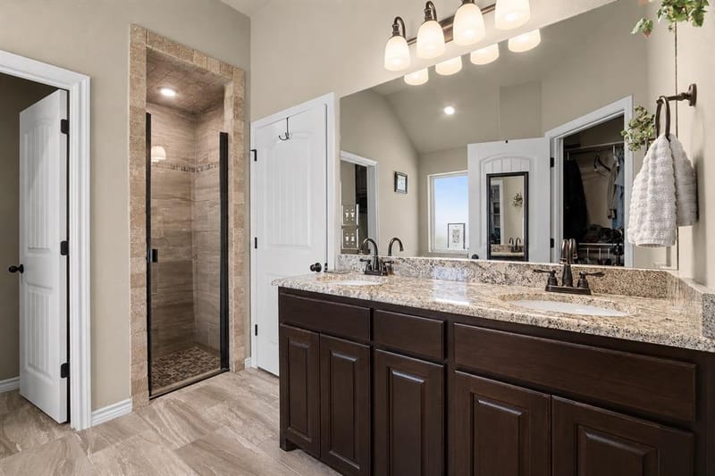 3907 Del Rio Court, Granbury TX 76049 - Photo 9