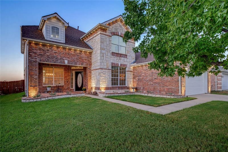 2828 Appaloosa Court, Little Elm TX 75068 - Photo 2