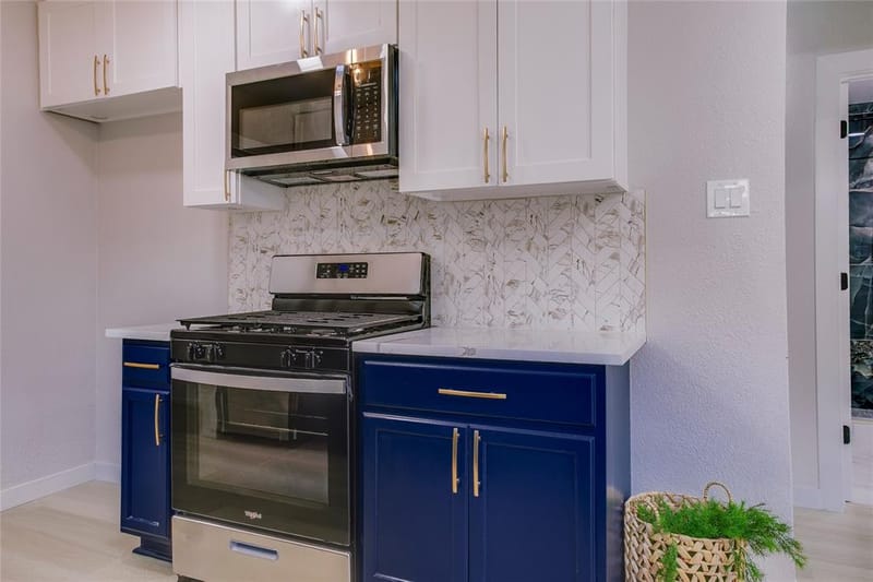 2635 Gladstone Drive, Dallas TX 75211 - Photo 16