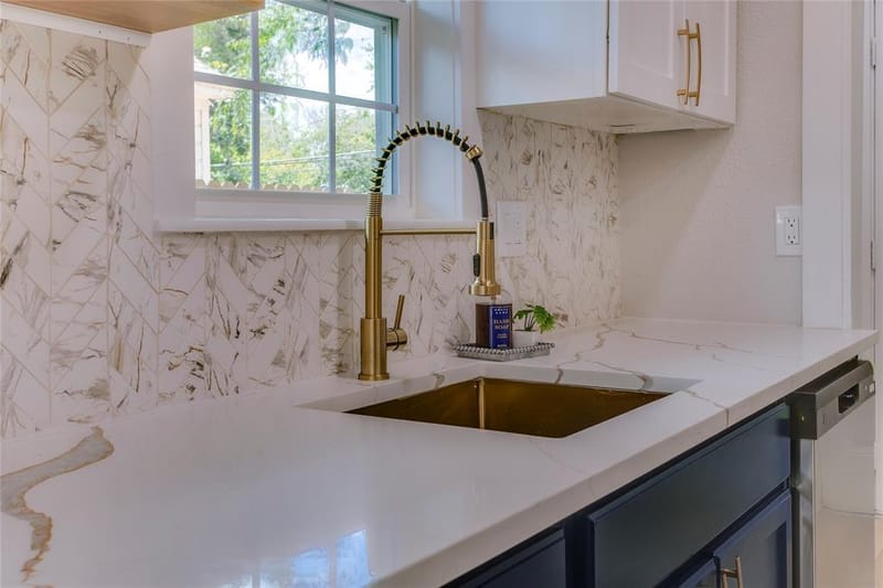 2635 Gladstone Drive, Dallas TX 75211 - Photo 18