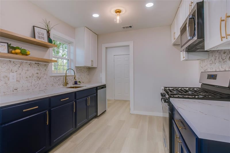2635 Gladstone Drive, Dallas TX 75211 - Photo 15
