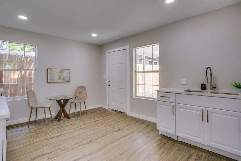 2635 Gladstone Drive, Dallas TX 75211 - Photo 35