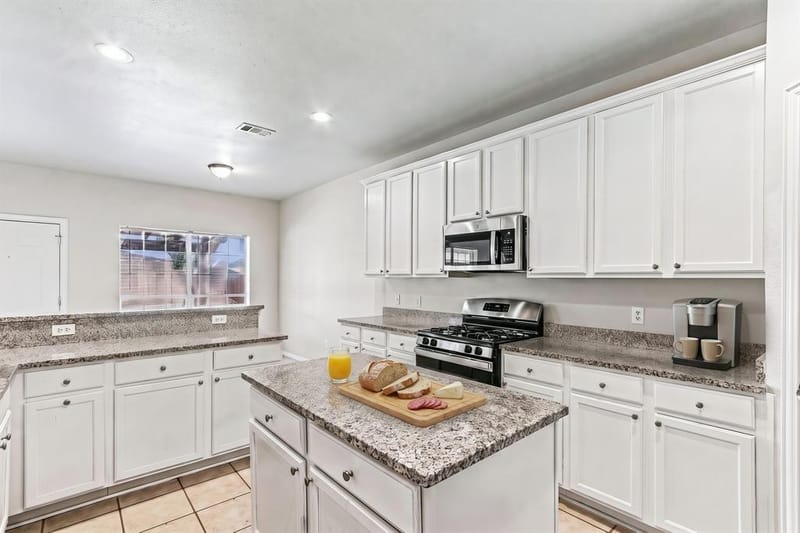 1809 Morning Glory Drive, Corinth TX 76210 - Photo 11