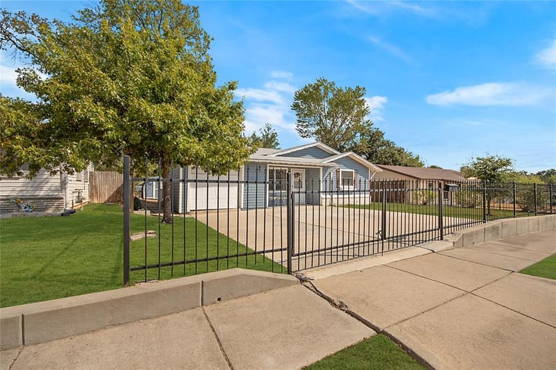 7241 Van Natta Lane, Fort Worth TX 76112 - Photo 5