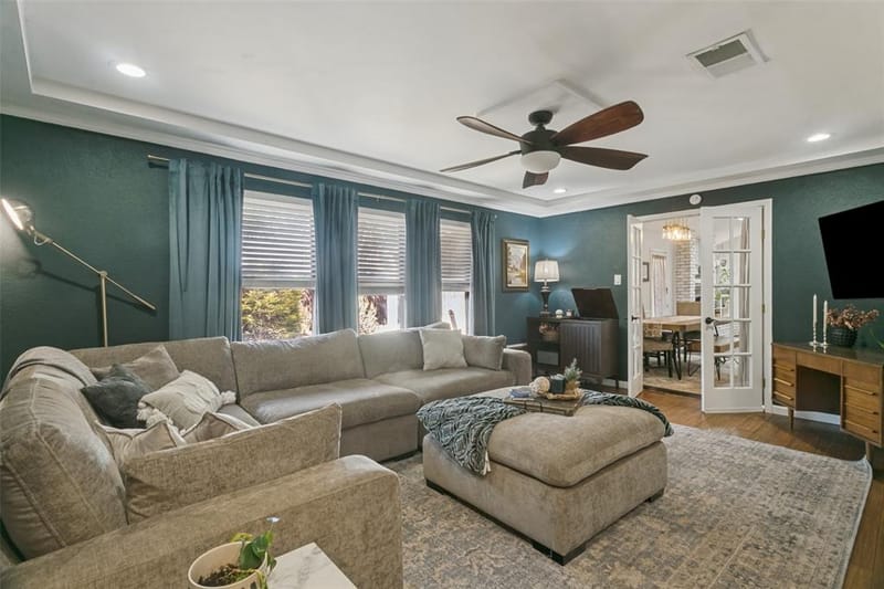 2077 Parkridge Drive, Hurst TX 76054 - Photo 9